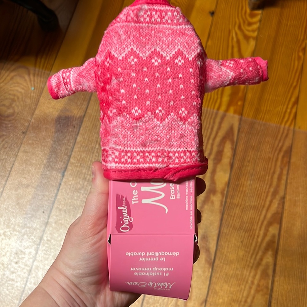 Original MakeUp Eraser w/ Sweater